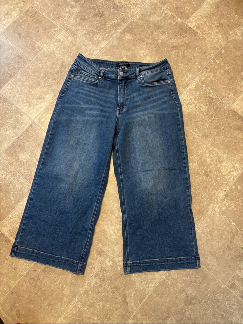 Judy Blue Medium Dark Blue Wide Leg Crop Jeans